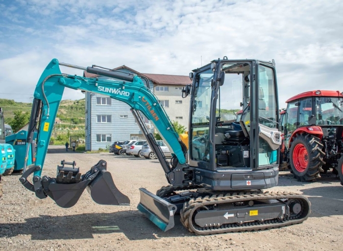 3 cupe mini excavator nou 25UF