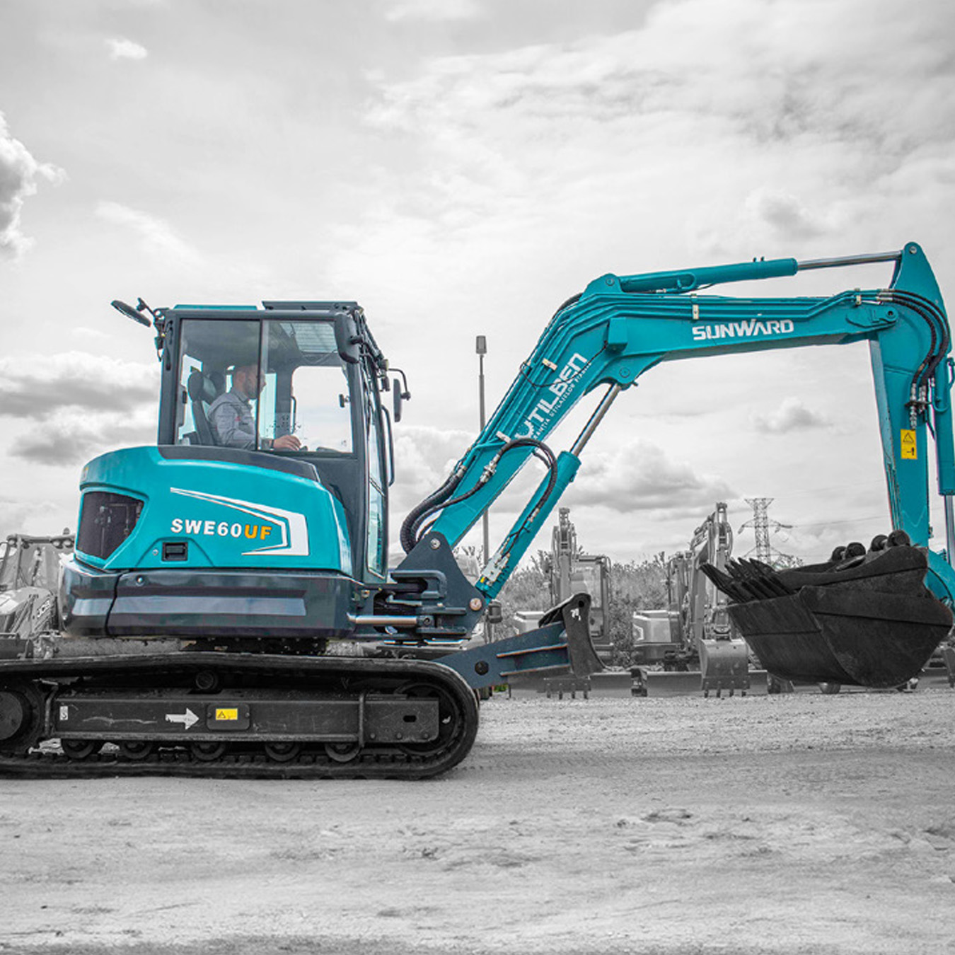 Inchirieri midiexcavatoare Sunward 5-9 tone