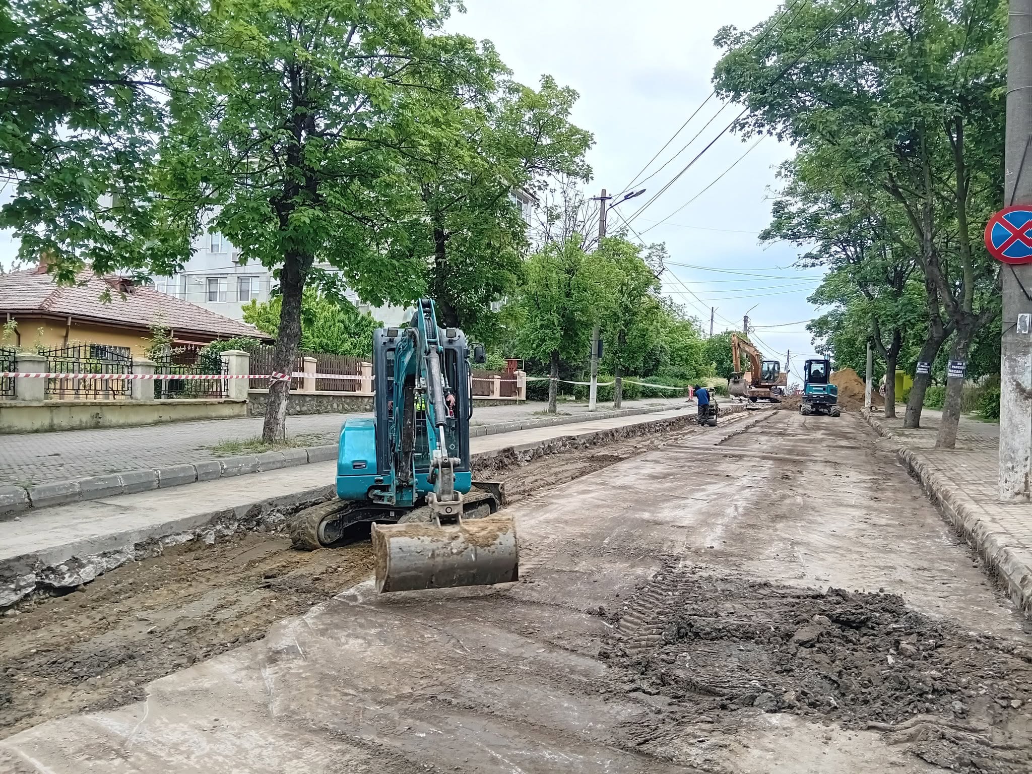 Utilaj Sunward folosit la lucrari municipale in oras